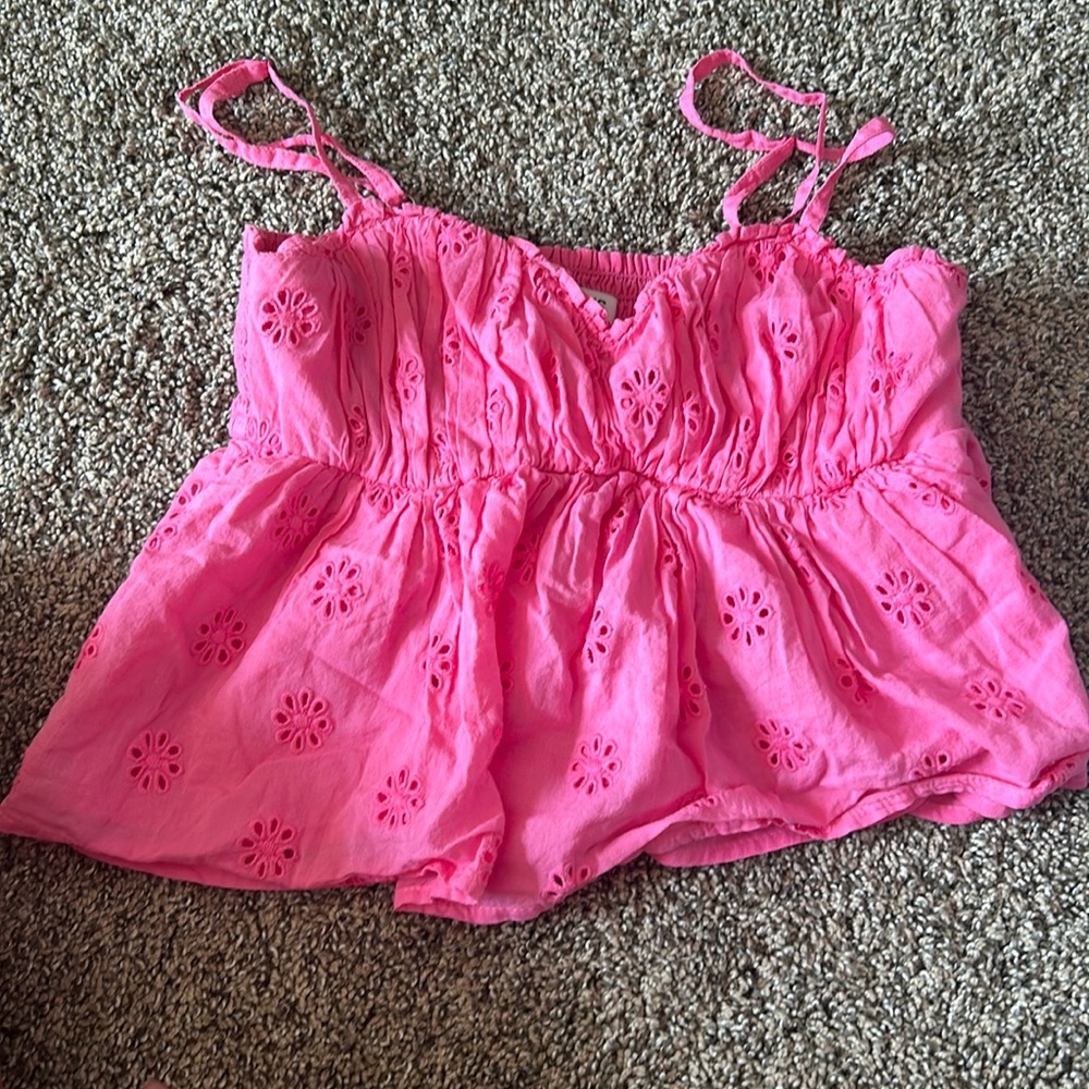 Hollister pink flower top xs